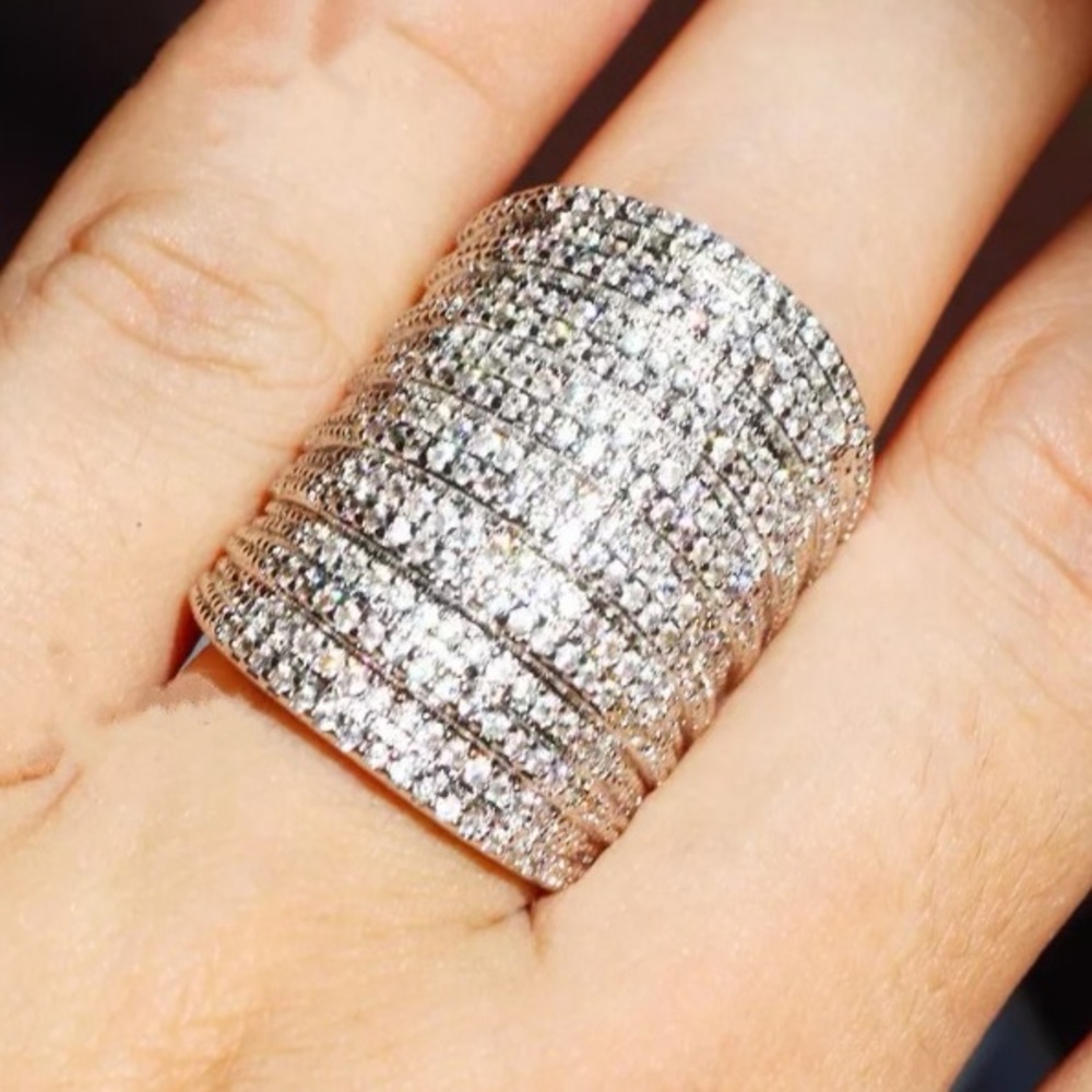 NWOT luxury princess cut 6.8 CT ring
